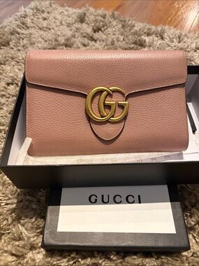 Gucci Dusty Pink GG Marmont Pebbled Leather Wallet with Gold Hardware